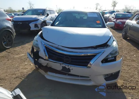 2015 Nissan Altima 2.5 S из США, поврежденный, VIN 1N4AL3AP6FC430542